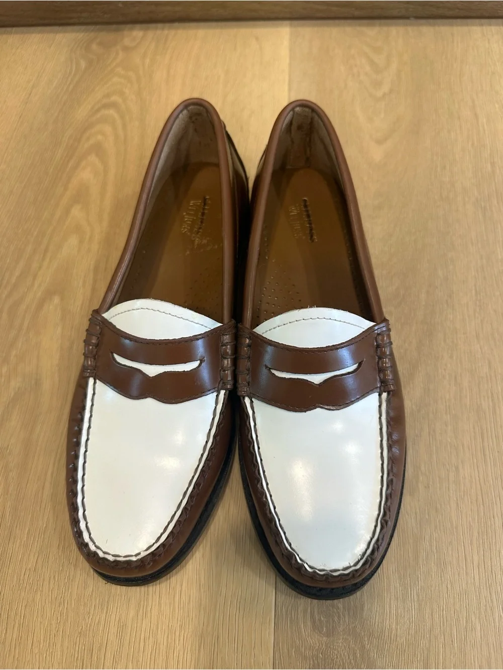 G.H.Bass Weejuns Whitney Brown/ White Penny Loafers size 8
